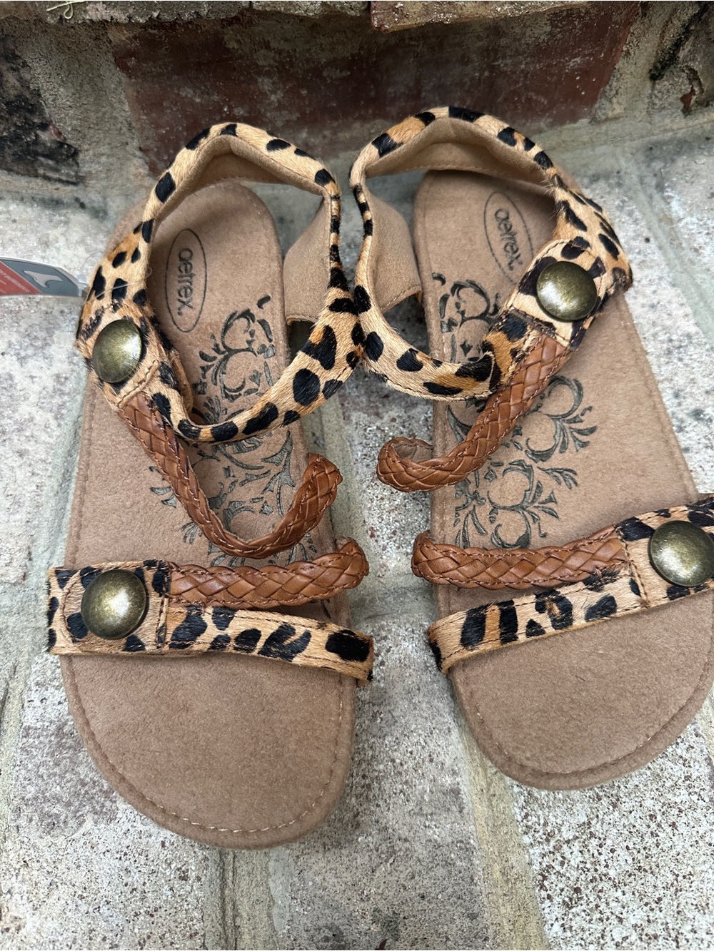 Aetrex Jillian Leopard Cow Hair Leather Sandals Women’s 5.5 NWT 🐆🤎